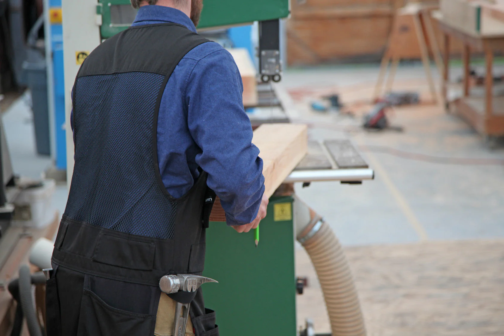 NT&S Mesh Back Blaklader Tool Vest-Black/Black - Image 3